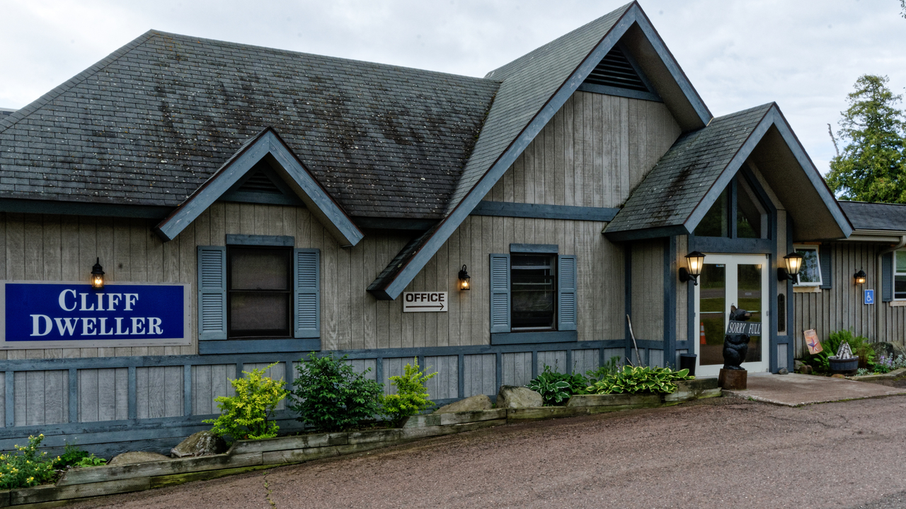 20190807-091809••Grand Marais•Minnesota•USA